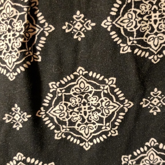 Forever 21 Abstract print shift shirt dress - Picture 3 of 3